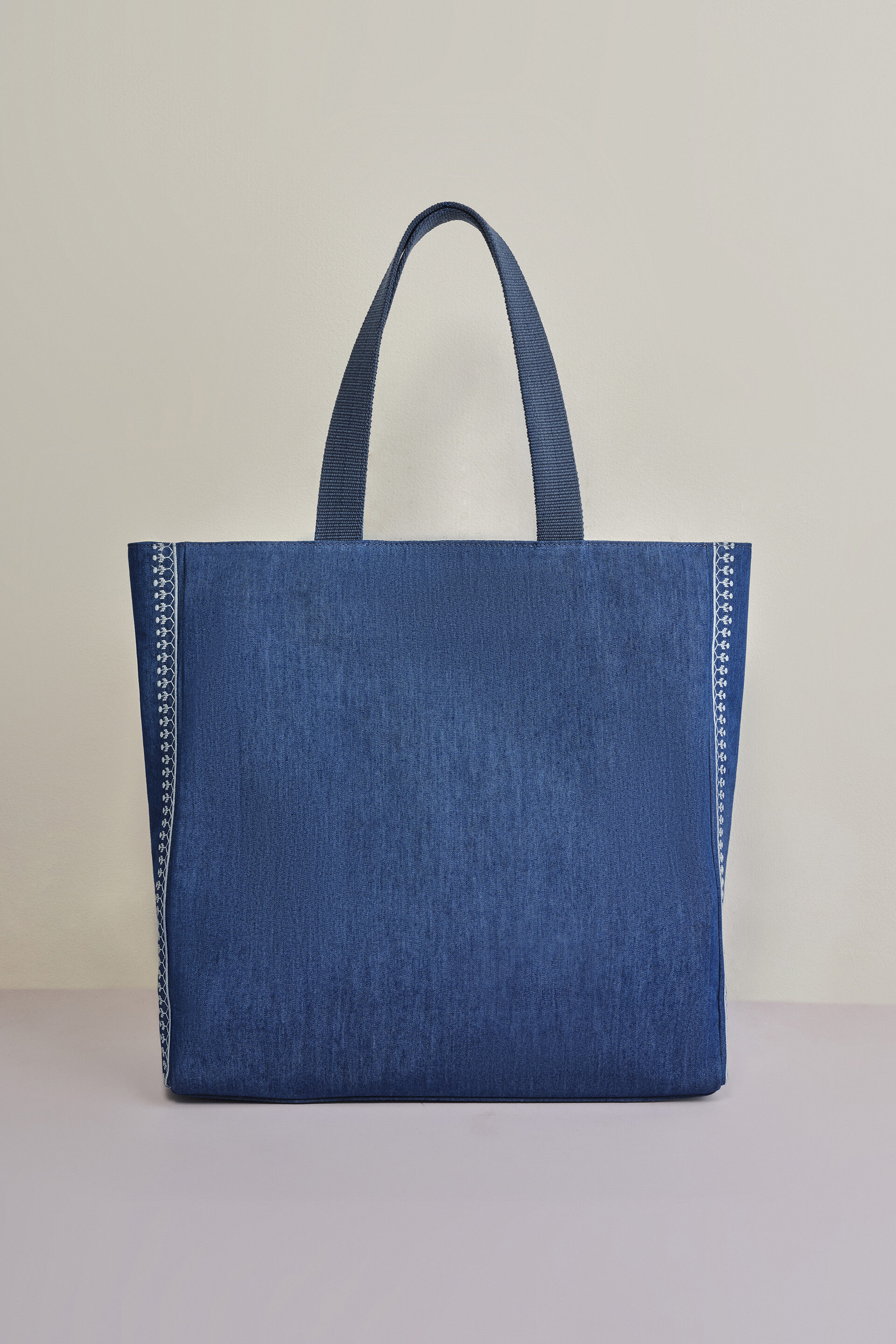 Indigo Printed Reversible Jhola Bag, , image 2